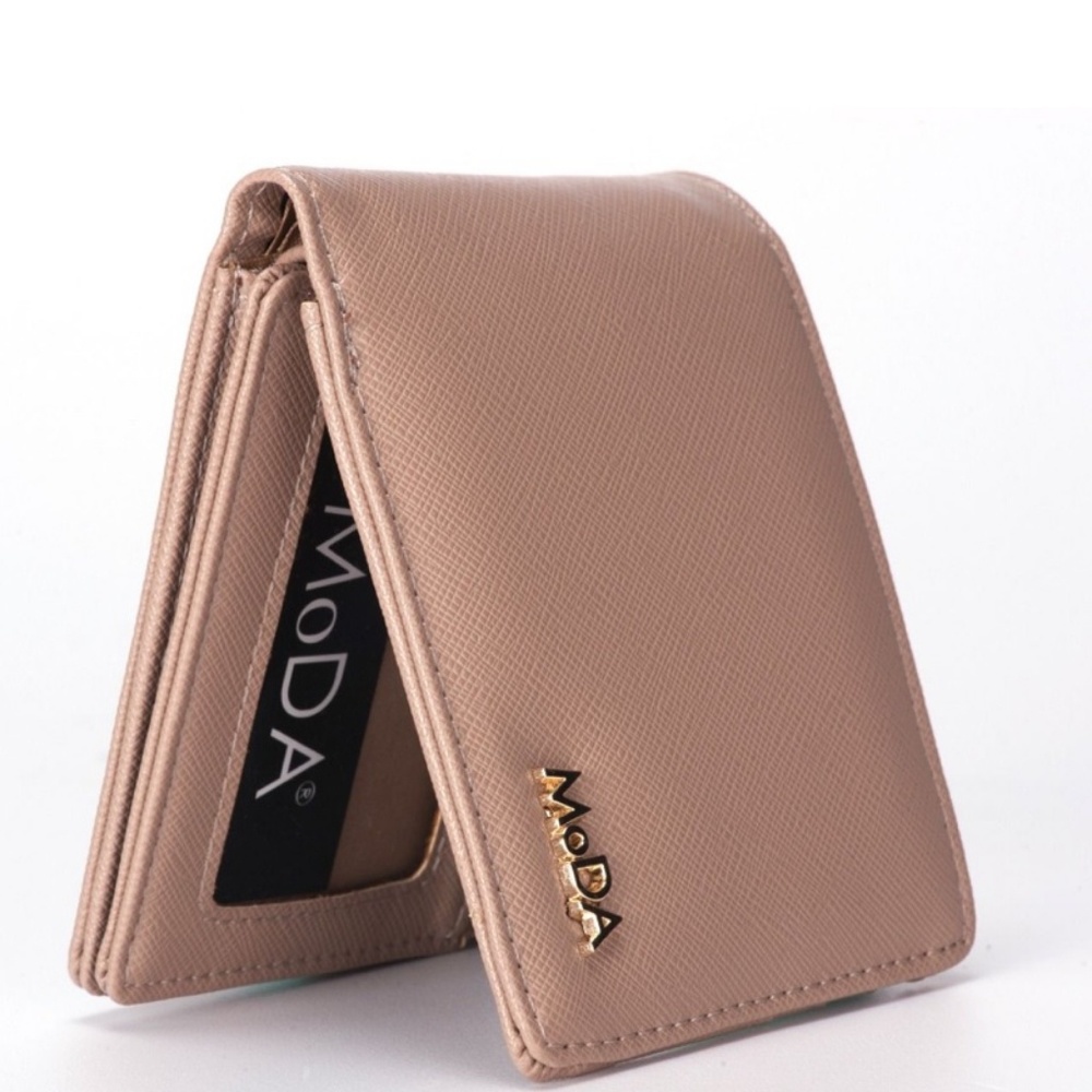 Men's Tan Wallet